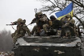 Ukrainian soldiers near border with Russia, Belarus