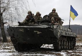 Ukrainian soldiers near border with Russia, Belarus