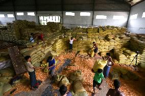 MYANMAR-YANGON-CORN-EXPORT