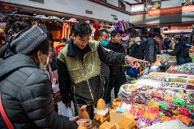 Xinhua Headlines: Tibetan New Year marked with joy and hope