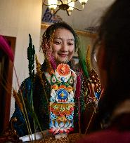 Xinhua Headlines: Tibetan New Year marked with joy and hope