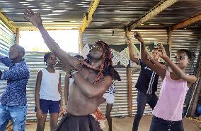 NAMIBIA-WINDHOEK-ART-DANCERS