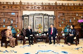 CHINA-BEIJING-XI JINPING-CAMBODIA-KING-QUEEN MOTHER-MEETING (CN)