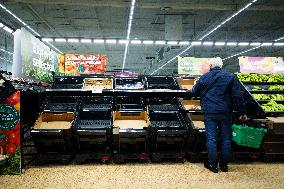 BRITAIN-FRUIT AND VEGETABLE-SHORTAGE