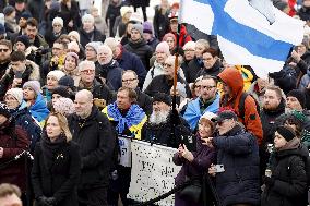 Light for Ukraine memorial event