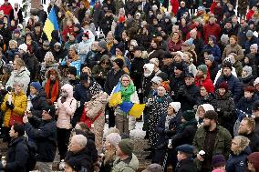 Light for Ukraine memorial event