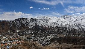 CHINA-TIBET-LHASA-SNOW (CN)