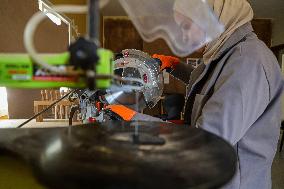 MIDEAST-GAZA CITY-WOOD CARVING