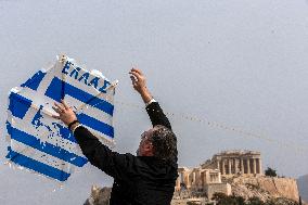 GREECE-ATHENS-FLYING KITES