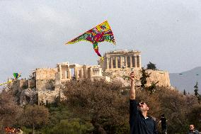 GREECE-ATHENS-FLYING KITES