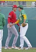 Baseball: Angels' Ohtani and Athletics' Fujinami