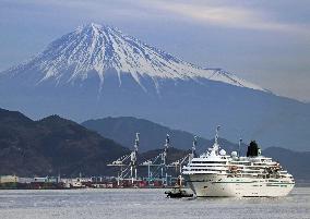 Japan sees 1st foreign cruise ship arrival in 3 years
