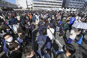 Fans mass in front of Vantelin Dome Nagoya