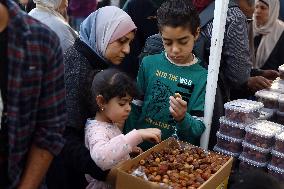 EGYPT-GIZA-DATE FESTIVAL