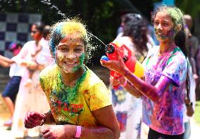 SRI LANKA-HOLI FESTIVAL-CELEBRATION