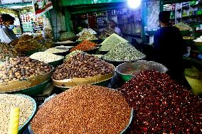SUDAN-KHARTOUM-MARKET-SEASONINGS AND SPICES