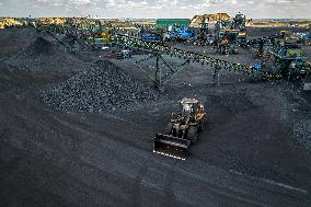 SOUTH AFRICA-MINING PRODUCTION-DECREASE
