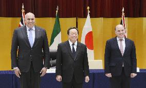 Trilateral defense talks in Tokyo