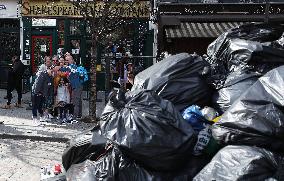 FRANCE-PARIS-GARBAGE ON STREET