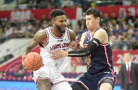 (SP)CHINA-GUANGZHOU-BASKETBALL-CBA LEAGUE-GUANGZHOU LOONG LIONS VS GUANGDONG SOUTHERN TIGERS (CN)