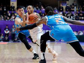 (SP)CHINA-CHENGDU-BASKETBALL-CBA LEAGUE-SICHUAN VS SHANDONG (CN)