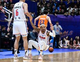 (SP)CHINA-CHANGCHUN-BASKETBALL-CBA LEAGUE-SICHUAN VS SHANGHAI (CN)