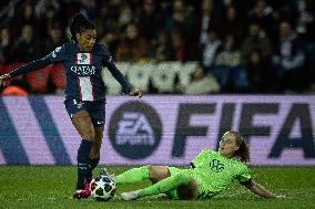 (SP)FRANCE-PARIS-FOOTBALL-WOMEN'S UEFA CHAMPIONS LEAGUE-QUARTERFINALS-PSG VS WOLFSBURG