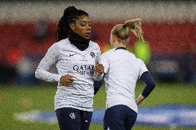 (SP)FRANCE-PARIS-FOOTBALL-WOMEN'S UEFA CHAMPIONS LEAGUE-QUARTERFINALS-PSG VS WOLFSBURG