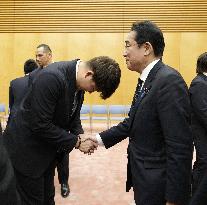 Japan WBC members visit PM's office