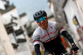 (SP)CHINA-ANHUI-YIXIAN-CYCLING (CN)