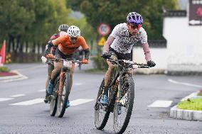 (SP)CHINA-ANHUI-YIXIAN-CYCLING (CN)