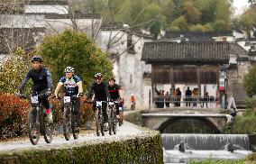 (SP)CHINA-ANHUI-YIXIAN-CYCLING (CN)