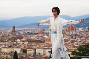 ITALY-FLORENCE-DANCER-TRADITIONAL CHINESE DANCE