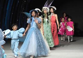 CHINA-SHANGHAI-FASHION WEEK-KIDS WEAR (CN)