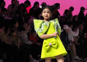 CHINA-SHANGHAI-FASHION WEEK-KIDS WEAR (CN)