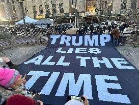Anti-Trump banner in New York