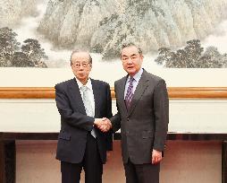 CHINA-BEIJING-WANG YI-FORMER JAPANESE PM-MEETING (CN)