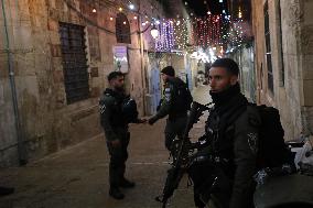MIDEAST-JERUSALEM-AL-AQSA-SHOOTING