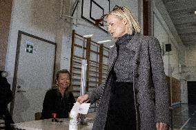 Chairperson of The Finns Party Riikka Purra voting during parliamentary elections