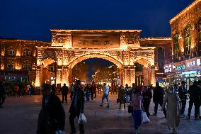 Xinhua Headlines: Xinjiang's new vitality mirrored in revamped bazaars
