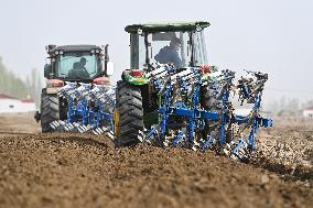 CHINA-XINJIANG-COTTON-SPRING SOWING (CN)