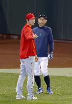 Baseball: Ohtani meets Ichiro Suzuki