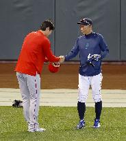 Baseball: Ohtani meets Ichiro Suzuki