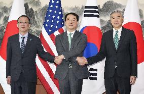 Japan, U.S., S. Korea envoys