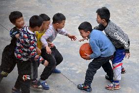 (SP)CHINA-GUANGXI-RONGSHUI-MIAO VILLAGE-BASKETBALL (CN)