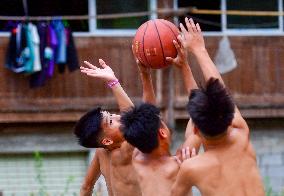 (SP)CHINA-GUANGXI-RONGSHUI-MIAO VILLAGE-BASKETBALL (CN)