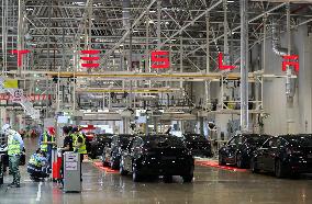 Xinhua Headlines: Tesla to build new mega factory in Shanghai