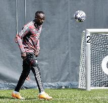 (SP)GERMANY-MUNICH-FOOTBALL-UEFA CHAMPIONS LEAGUE-BAYERN MUNICH-TRAINING SESSION