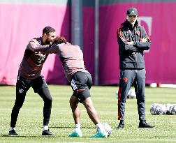 (SP)GERMANY-MUNICH-FOOTBALL-UEFA CHAMPIONS LEAGUE-BAYERN MUNICH-TRAINING SESSION