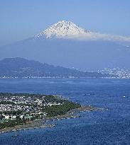 Miho-no-Matsubara and Mt. Fuji